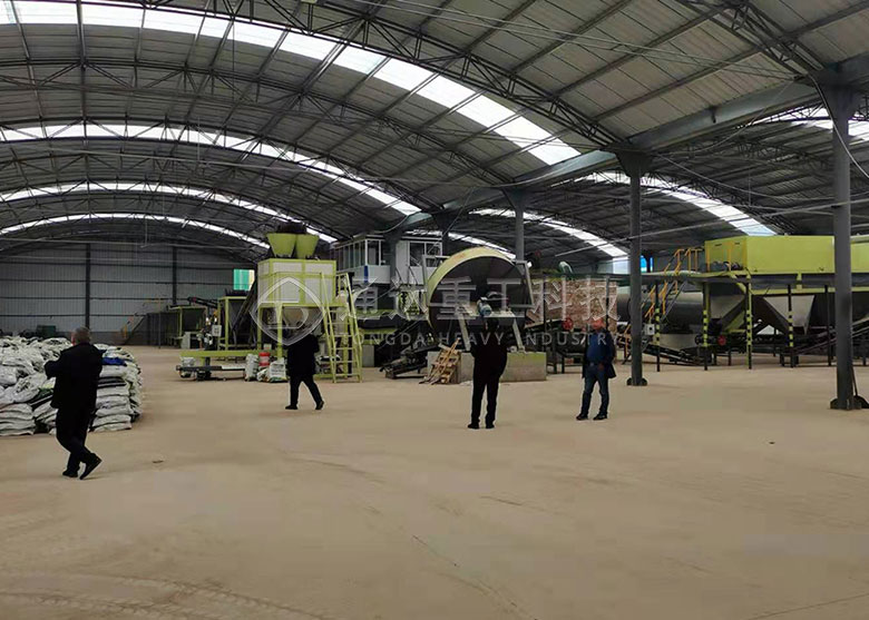 雞糞有機(jī)肥生產(chǎn)線