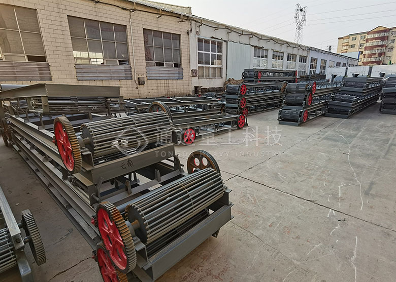 移動(dòng)式輸送機(jī)